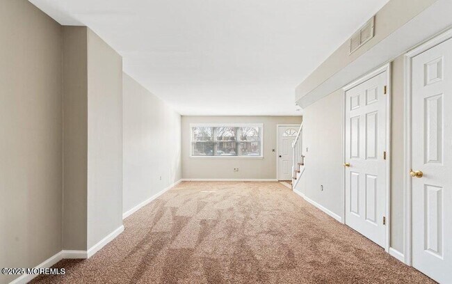 Foto del edificio - 53 Briar Mills Dr