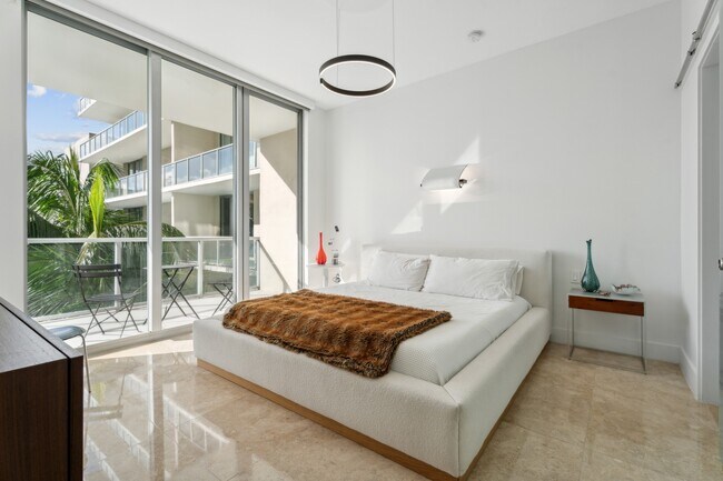 Foto del edificio - 3470 E Coast Ave