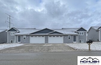 Building Photo - 3803 E Rubyred Dr