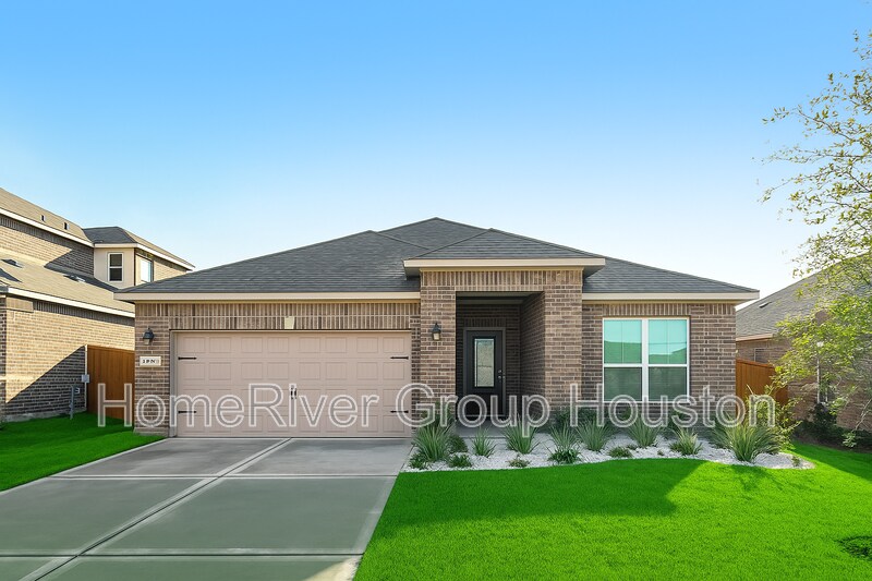 Primary Photo - 14205 Freeboard Dr
