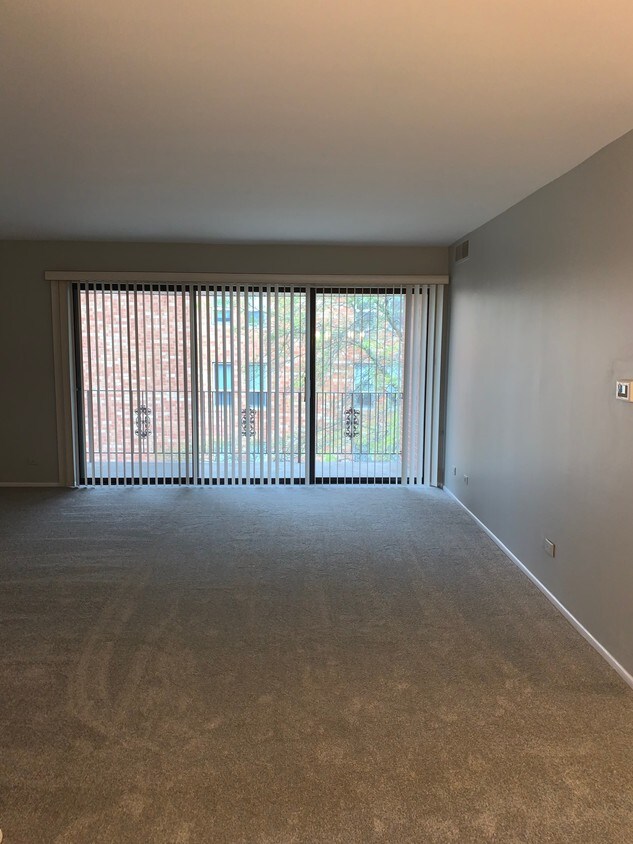 Living Room - 2046 St Johns Ave