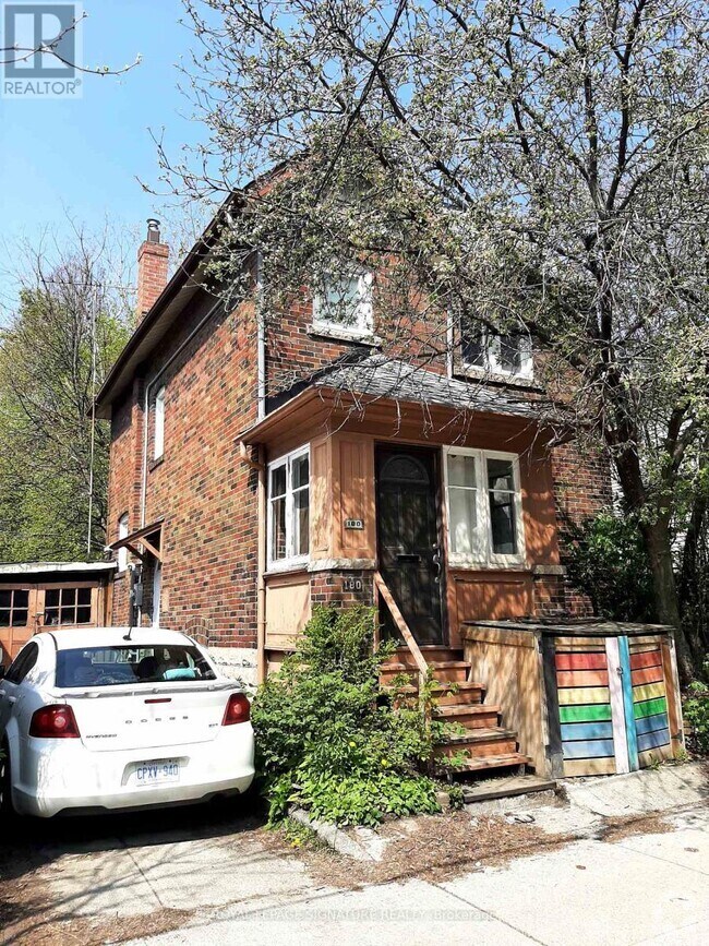 Building Photo - 180 Dufferin St