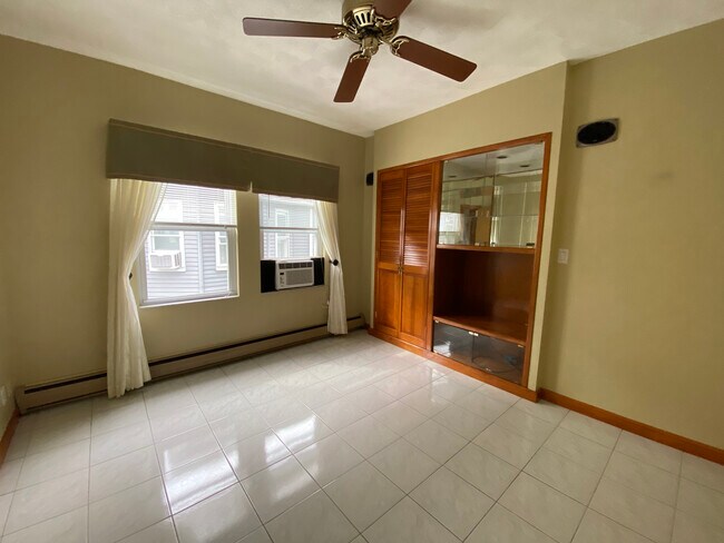 Foto del edificio - 146 W Adams St