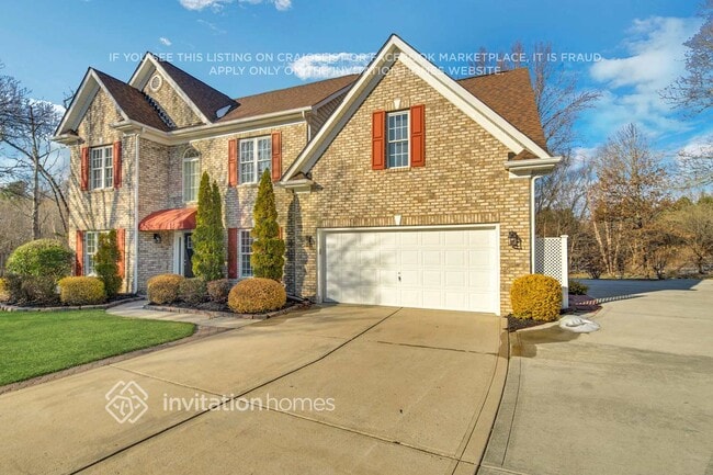 Building Photo - 2303 Coneflower Dr