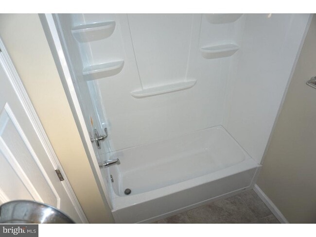 Building Photo - 509 Steeplechase Ct