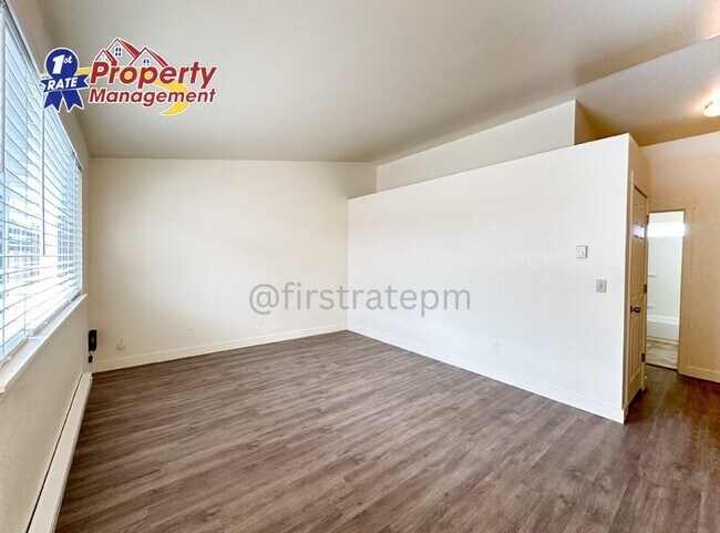Foto del edificio - 3803 W Grover St