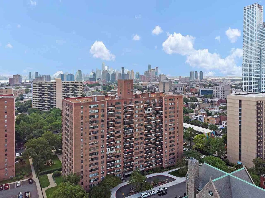 Foto principal - 10 Huron Ave