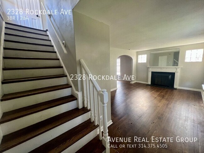 Building Photo - Charming 3-Bedroom Home in Greendale!
