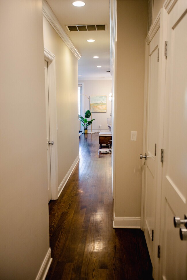 Foto del edificio - 843 W Fletcher St