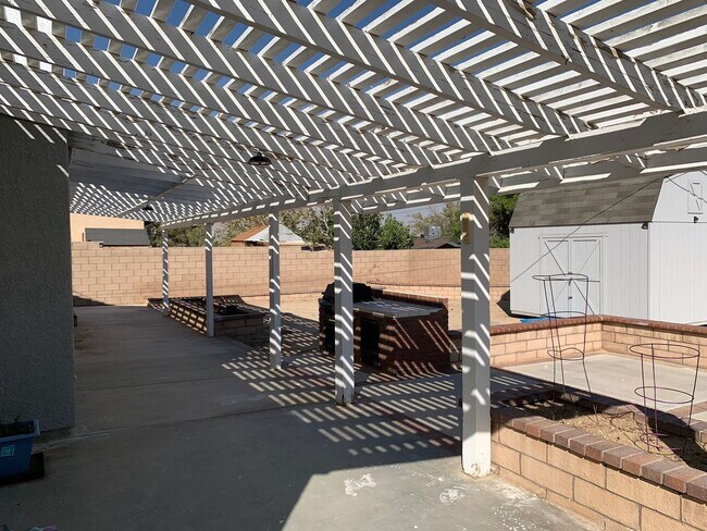 Foto del edificio - 16185 Tawney Ridge Ln