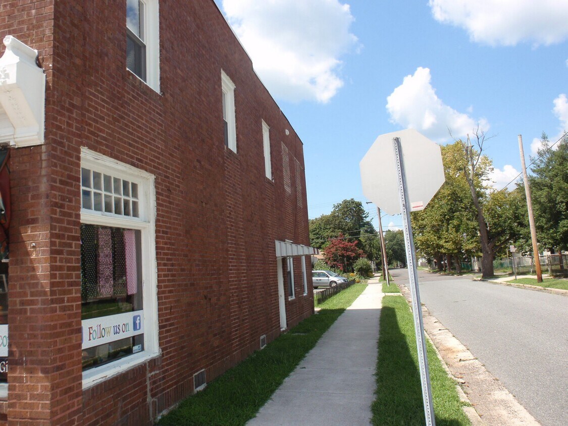 Building Photo - 259 Philadelphia Ave
