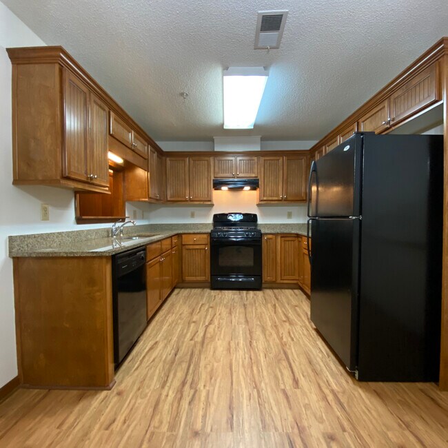 Optimally Designed Kitchen - 1228 Shannon Way SW