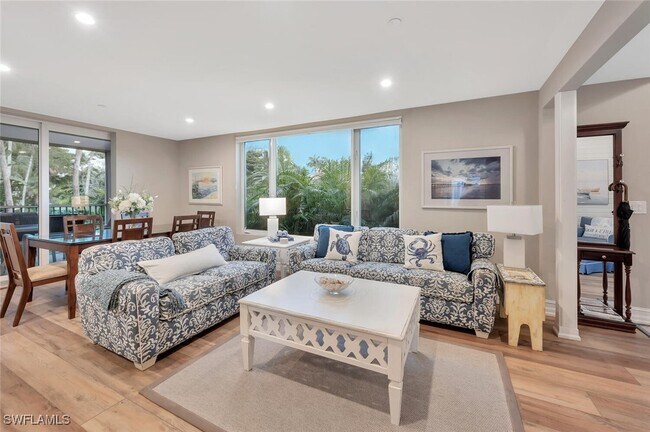 Foto del edificio - 180 6th Ave S