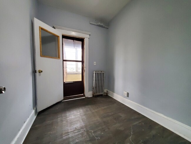 Building Photo - 164 Garfield Ave