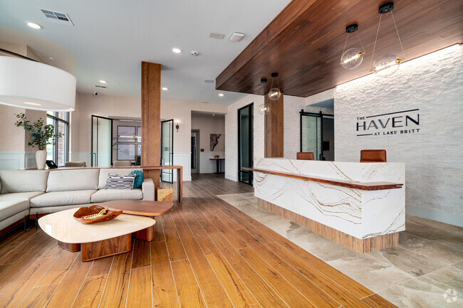 Lobby - The Haven at Lake Britt