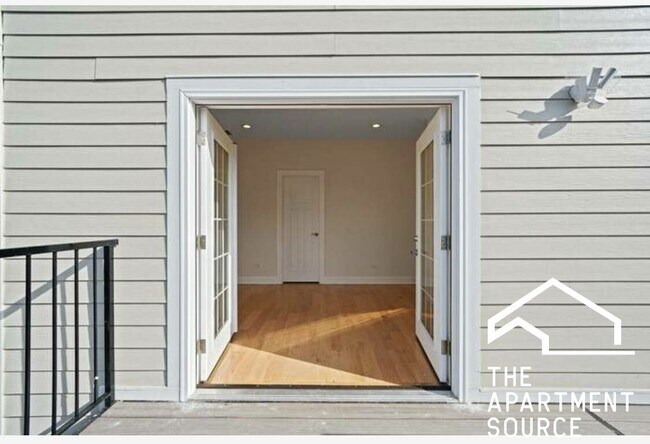 Building Photo - 2811 W Jackson Blvd