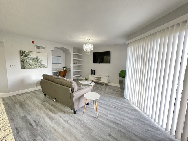 Foto del edificio - 7250 Westpointe Blvd
