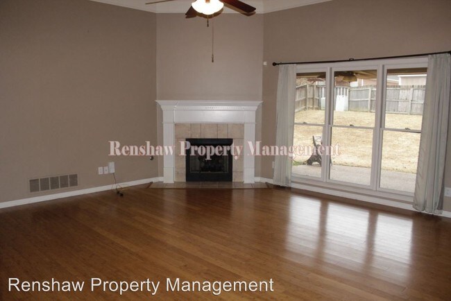 Building Photo - 3 br, 2.5 bath House - 4550 Guinevere LN