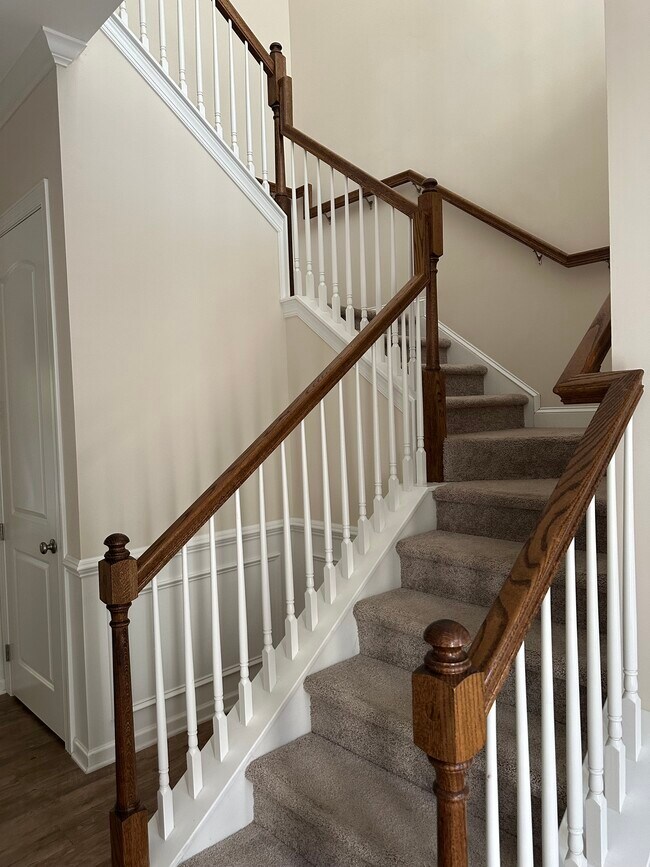 Foto del edificio - 10 Creekstone Dr