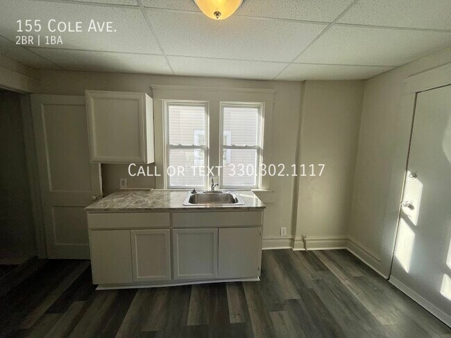 Building Photo - 155 Cole Ave