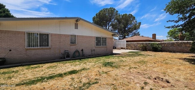 Building Photo - 11041 Bob Stone Dr