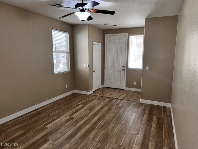 Foto del edificio - 6045 Copper Lakes St