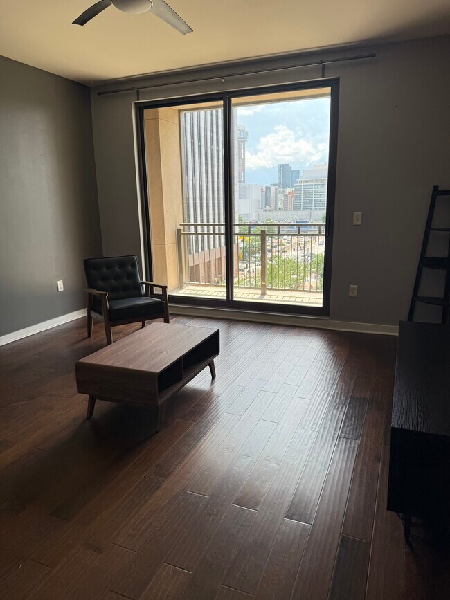 Foto del edificio - 1200 Main St