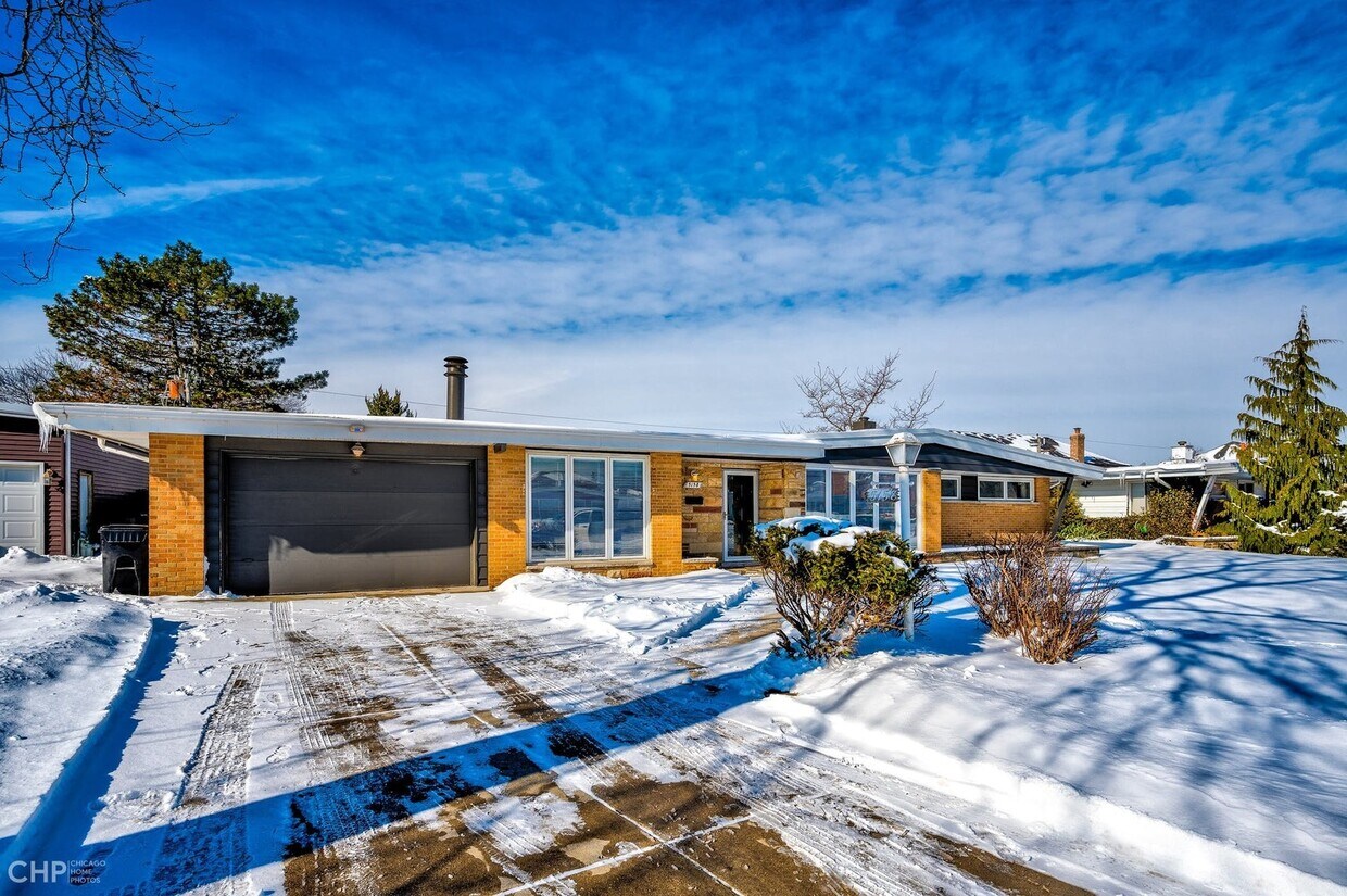 Primary Photo - 5158 N Moreland Ave