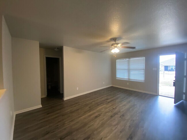 Foto del edificio - Clean 3bed/2 bath Home!