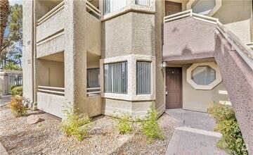 Building Photo - 5002 S Rainbow Blvd