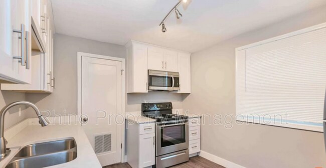 Foto del edificio - 2666 Wellington St E