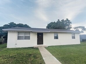Building Photo - 14982 SW 302nd Terrace