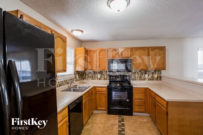 Foto del edificio - 5967 Liverpool Ln