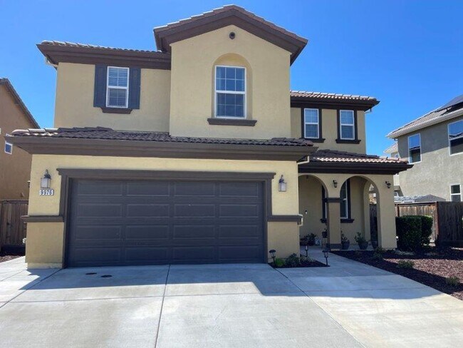 Foto del edificio - Gorgeous 4 Bed Located in Great Gated Community