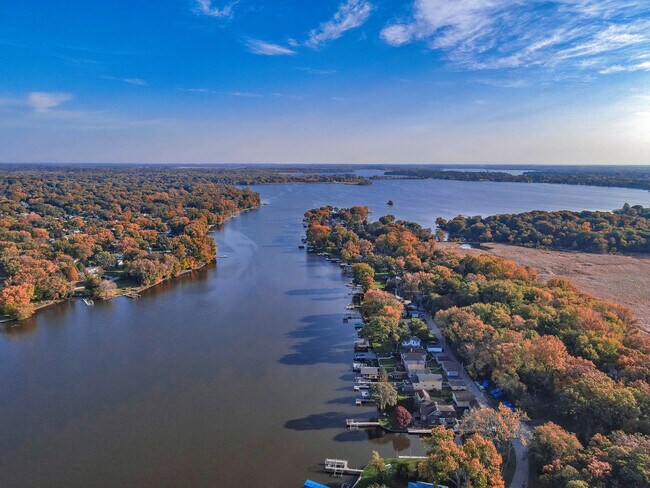 Foto del edificio - 1304 River Terrace Dr