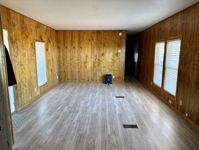 Foto del edificio - 214 NW Ave I