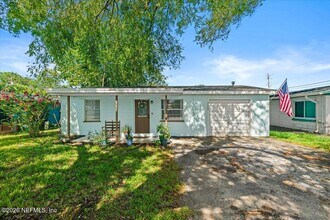 Building Photo - 2608 Anastasia Dr