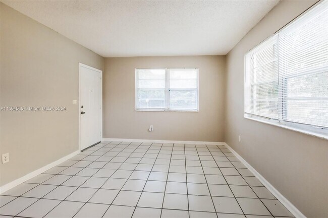 Building Photo - 9233 SW 204th Terrace
