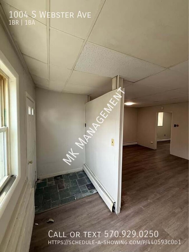 Building Photo - 1004 S Webster Ave