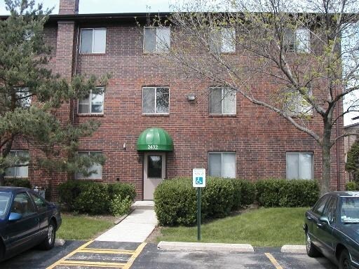 Foto principal - 2432 Waterbury Dr