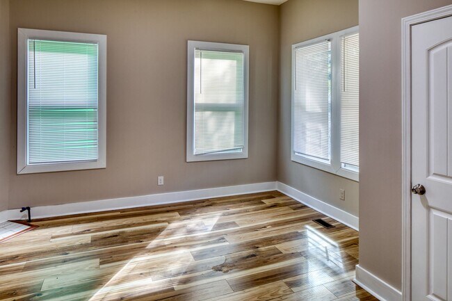 Foto del edificio - 2 Bed, 2 Bath Available Now!