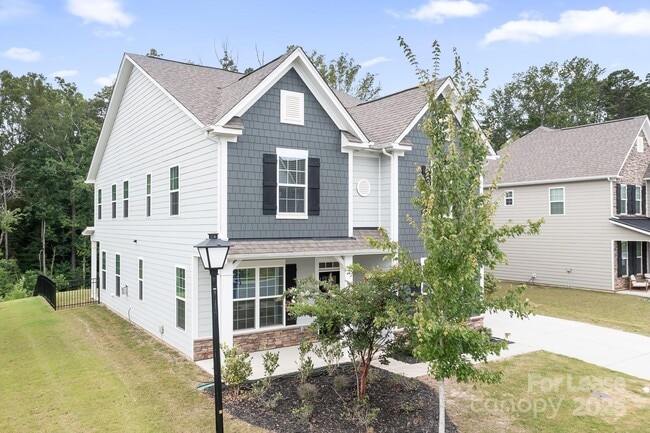 Building Photo - 1076 Thoroughbred Dr.