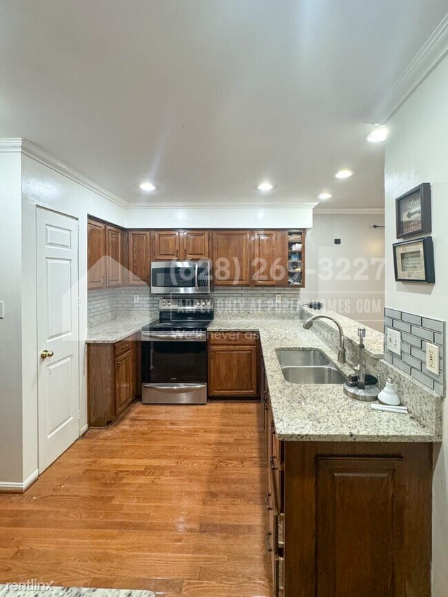 Building Photo - 6 br, 3.5 bath House - 4724 Colonel Darnel...