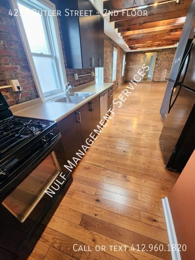 Foto del edificio - 4213 Butler St