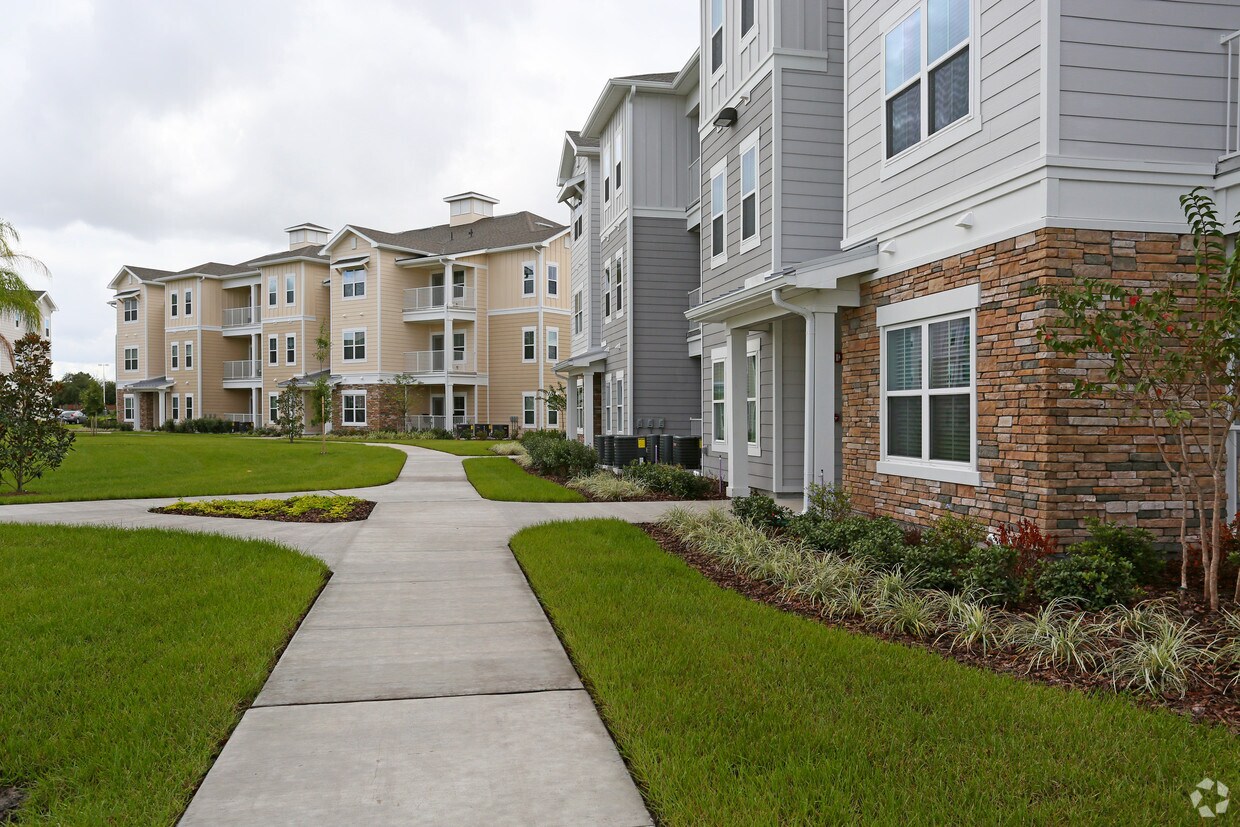 1300 Santa Rosa Dr, Kissimmee, FL 34741