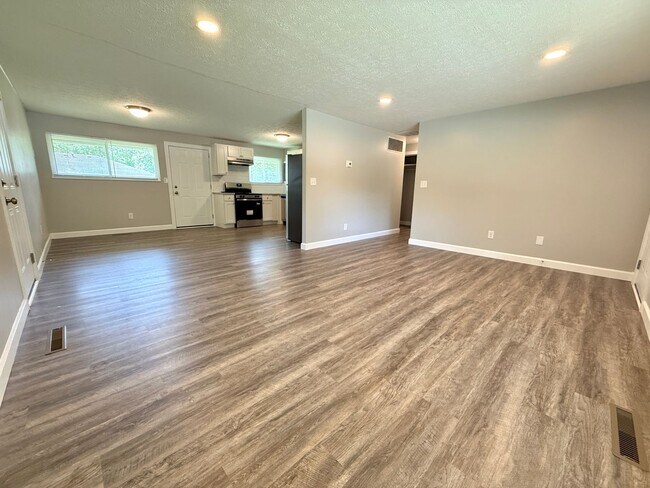 Foto del edificio - 4409 Primrose Ln
