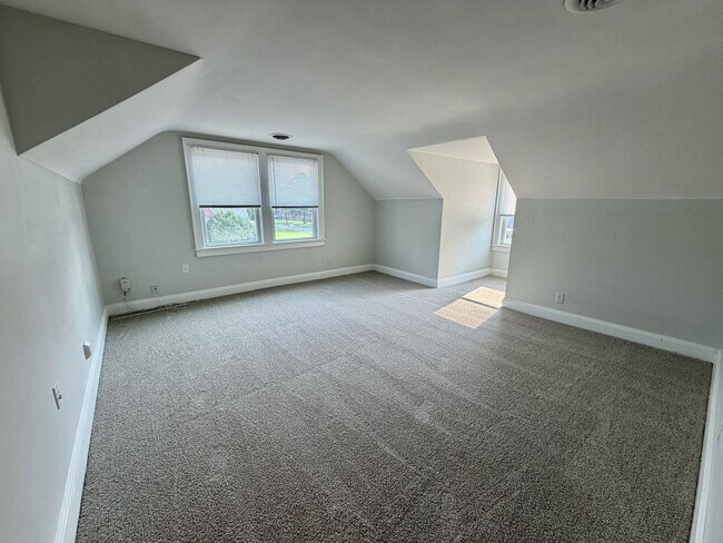 Foto del edificio - 1319 Myrtle Ave