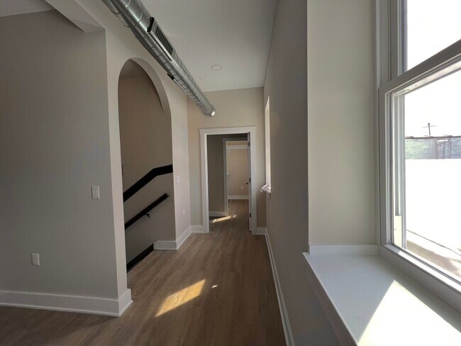 Building Photo - 211 South St