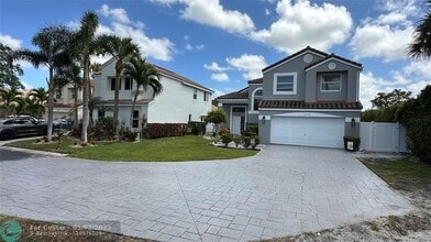Building Photo - 6276 Via Palladium