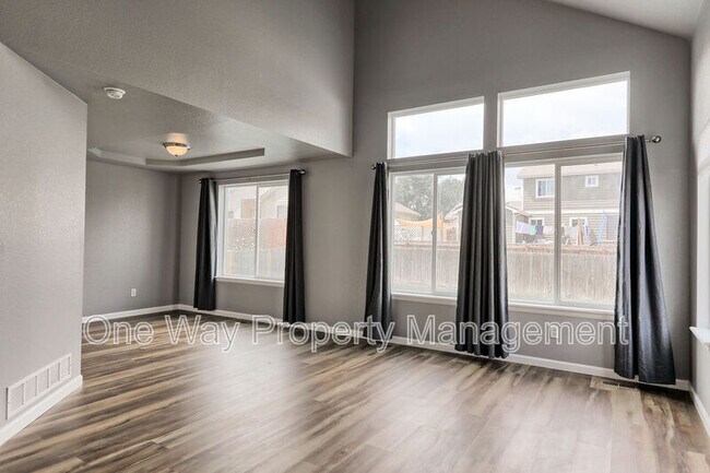 Foto del edificio - 438 Heritage Ln